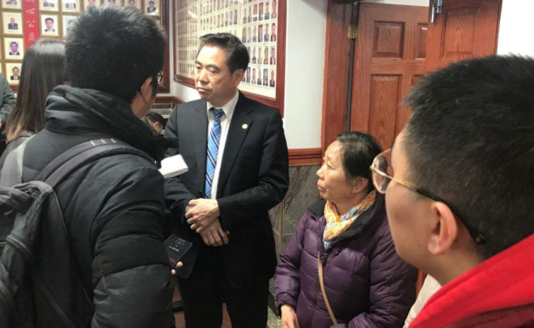 云天爵：国际金价晚盘操作分析
